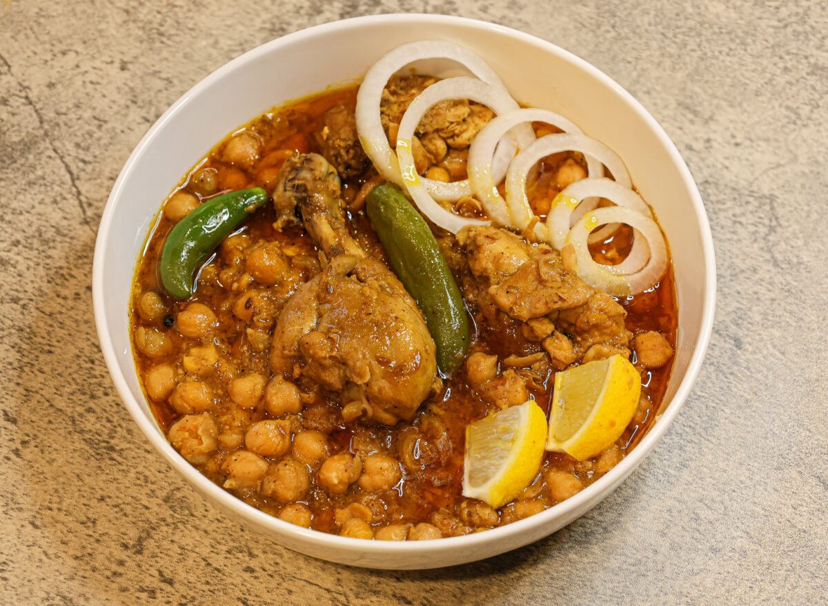 Murgh Cholay